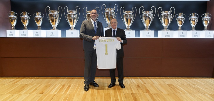 El grupo de telecomunicaciones se convierte en uno de los patrocinadores más importantes del club y se encargará de la integración tecnológica del renovado Santiago Bernabéu, para el que se presupuestaron 100 millones de euros.